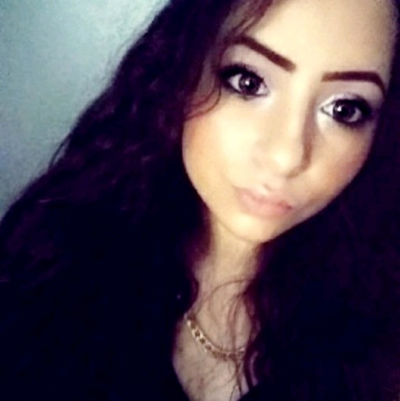 Meet your Posher, Bri - Picture 1 of 1